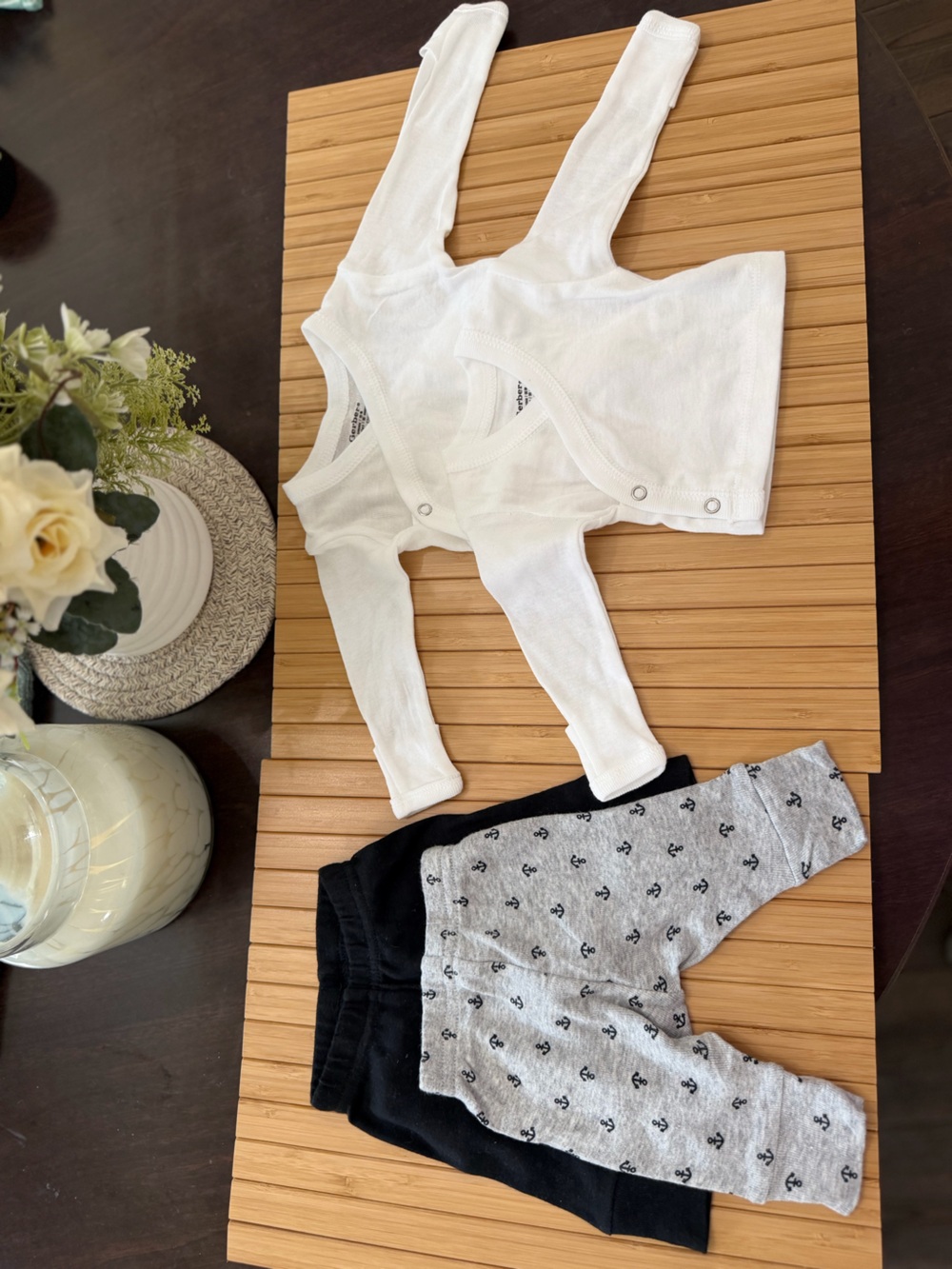 2 pieces Gerbor Baby Bodysuit + Anchor Print Leggings Bundle & Black pant
